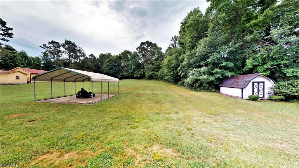 201 High Meadows Road Thomasville, NC 27360 - Photo 32 of 50 Gallery Image 32