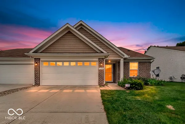 $319,000 | 11724 Whisperwood Way, Unit 39B, Fishers, IN 46037