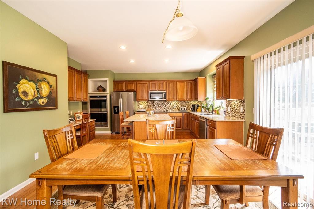 48231 Glenmount Road Canton, MI 48187 - Photo 21 of 70 Gallery Image 21