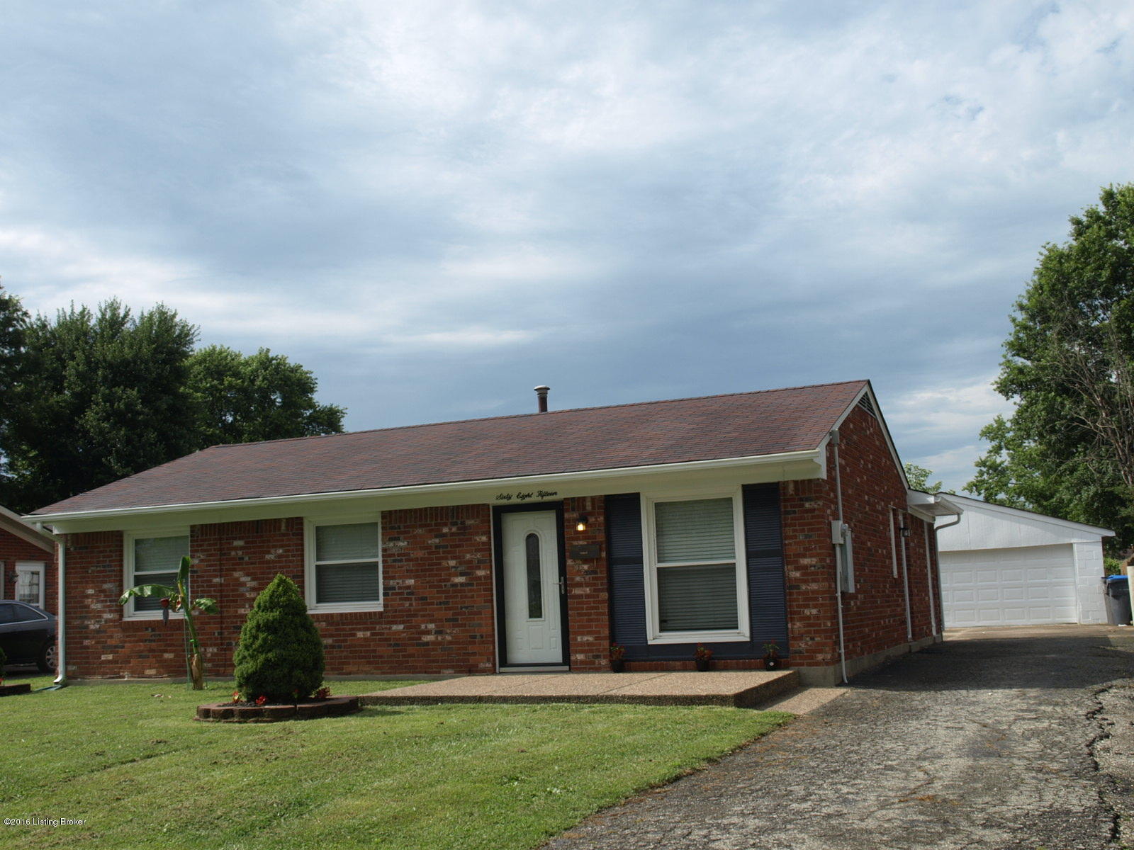 6815 Barbrook Road Louisville, KY 40258 - Photo 35 of 35 P7060386
