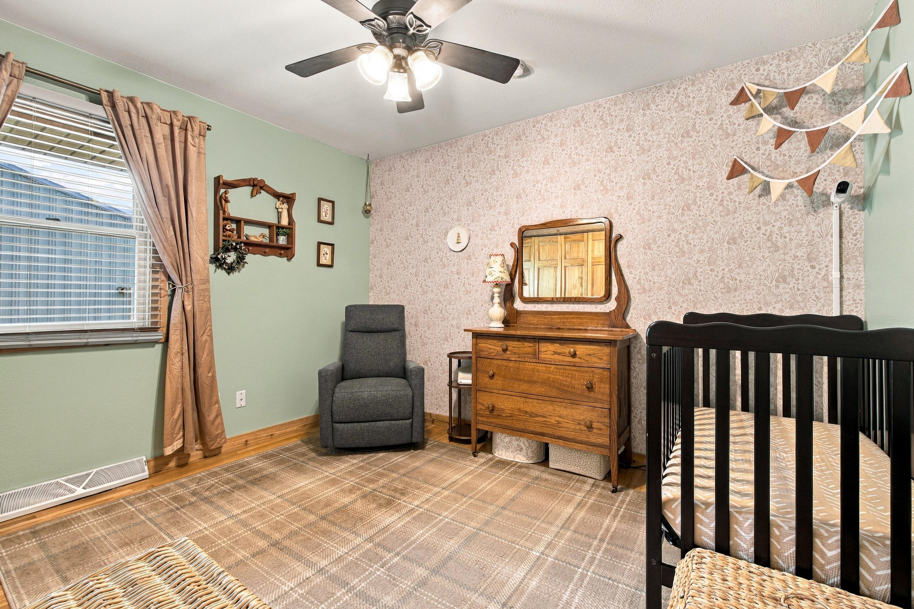 N8092 Marsh Road Troy, WI 53120 - Photo 22 of 43 Versatile main-level bedroom