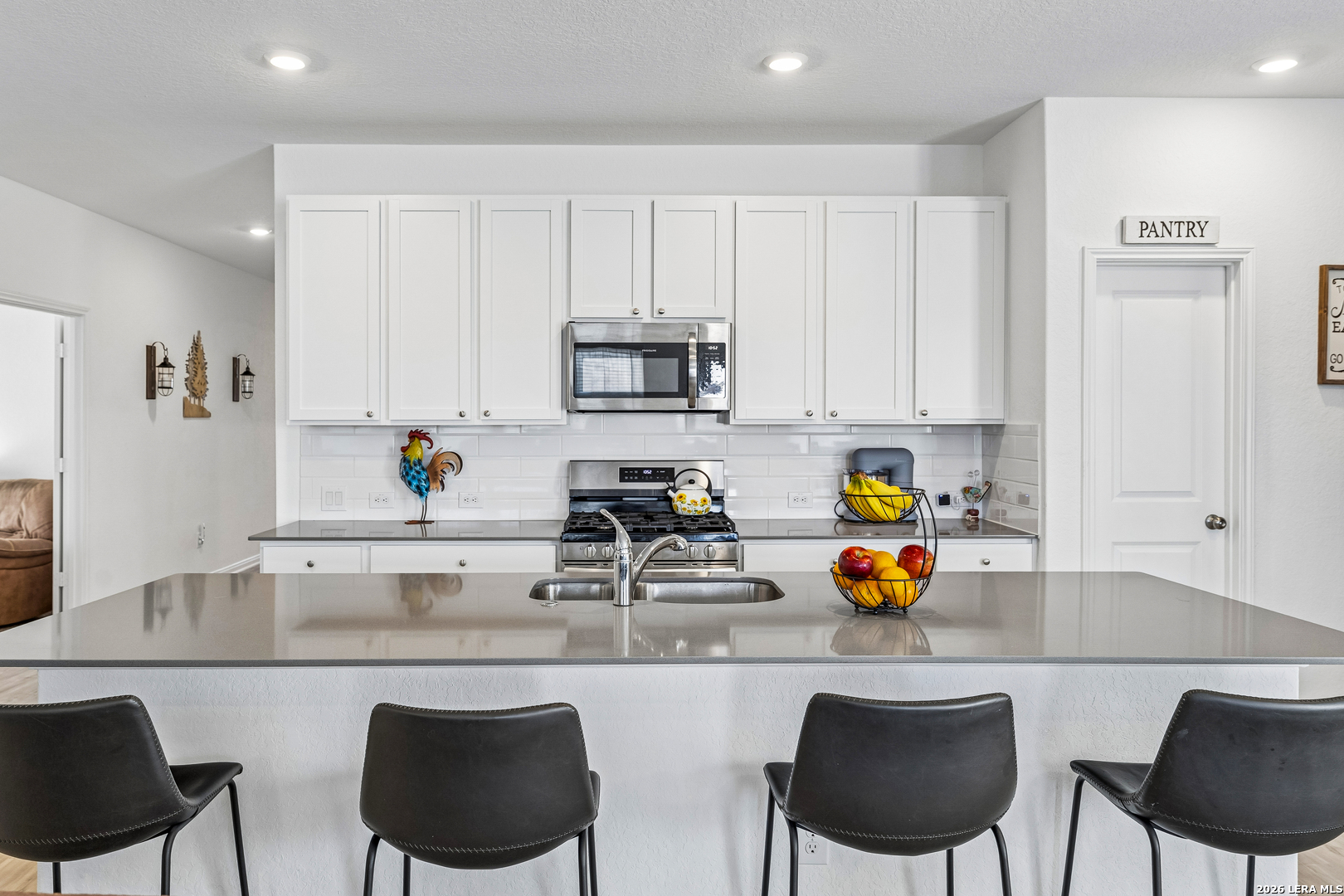 5801 Musquiz Ridge Seguin, TX 78155 - Photo 11 of 40