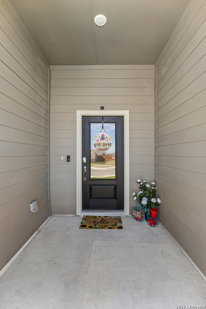 5801 Musquiz Ridge Seguin, TX 78155 - Photo 3 of 40