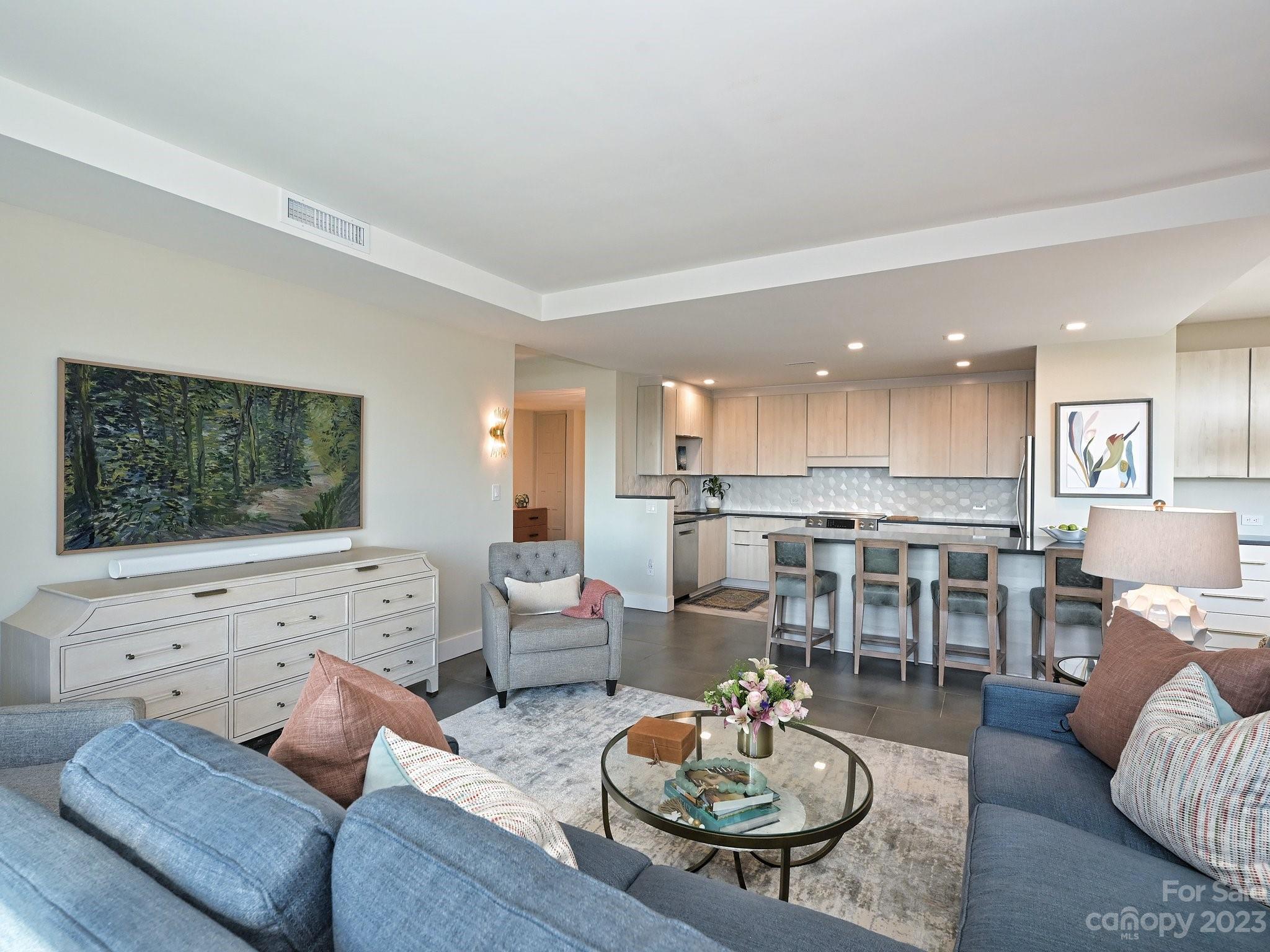 1300 Reece Road, Unit 420 Charlotte, NC 28209 - Photo 2 of 19 Gallery Image 2