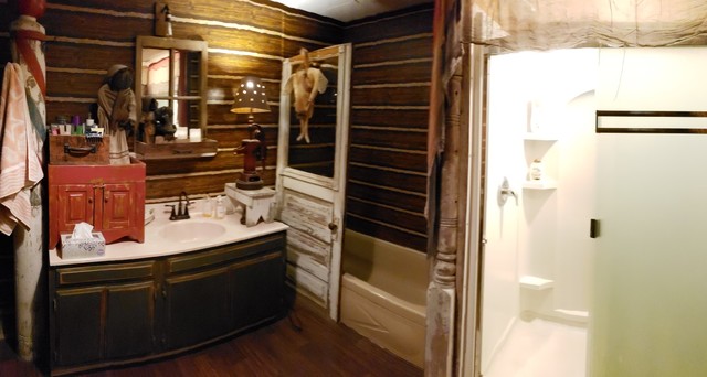 12721 Coleta Road Sterling, IL 61081 - Photo 11 of 35 a bathroom with a sink and a shower