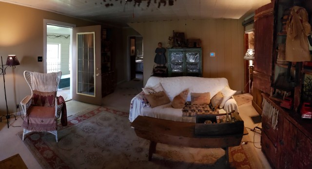 12721 Coleta Road Sterling, IL 61081 - Photo 10 of 35 a living room with furniture and a flat screen tv