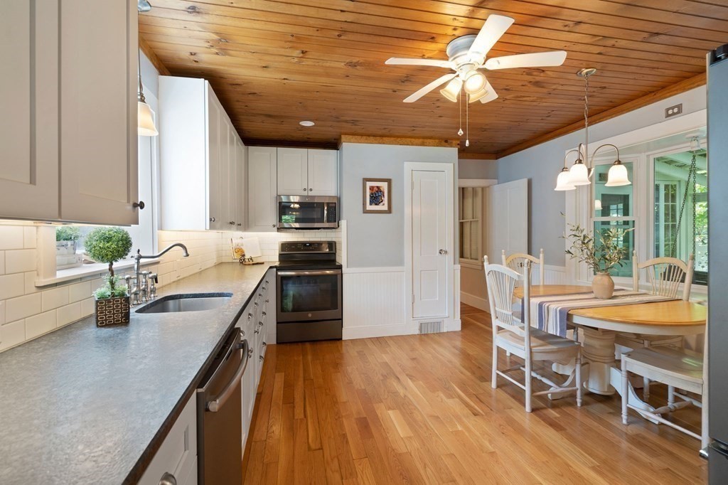 11 Morrison Road Windham, NH 03087 - Photo 19 of 40