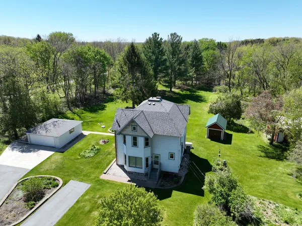 $799,000 | S83W24105 Artesian Avenue, Big Bend, WI 53103