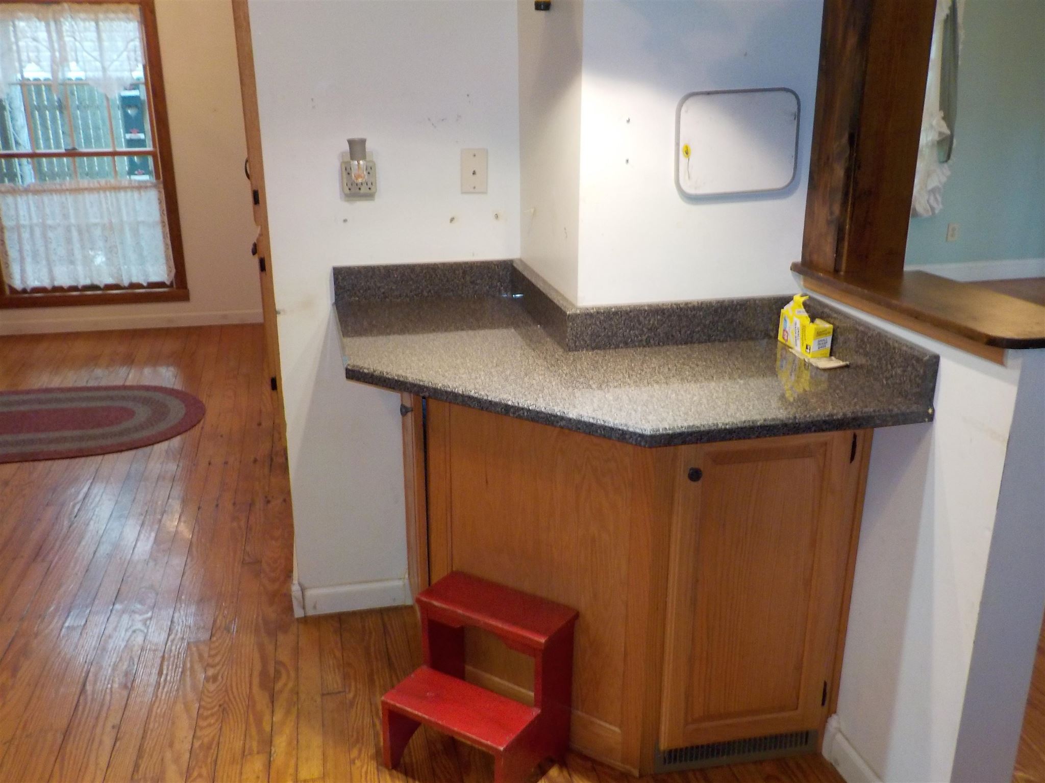 524 Oolitic Road Bedford, IN 47421 - Photo 11 of 34 Gallery Image 11