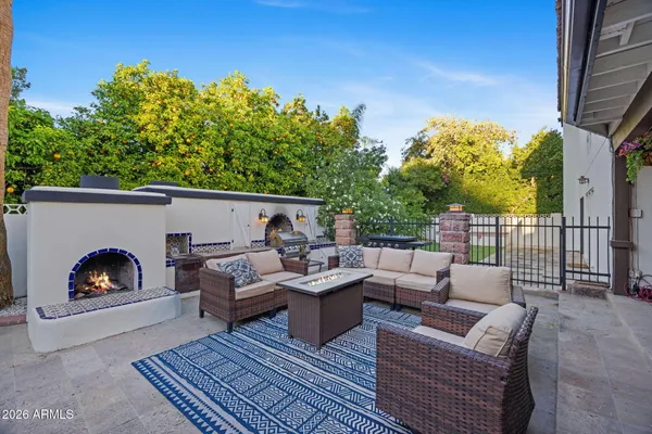 $1,389,500 | 320 West Bethany Home Road, Phoenix, AZ 85013