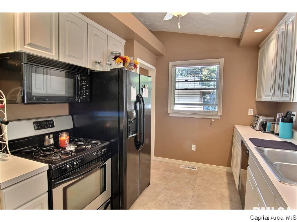 3109 Piper Road Springfield, IL 62707 - Photo 7 of 27