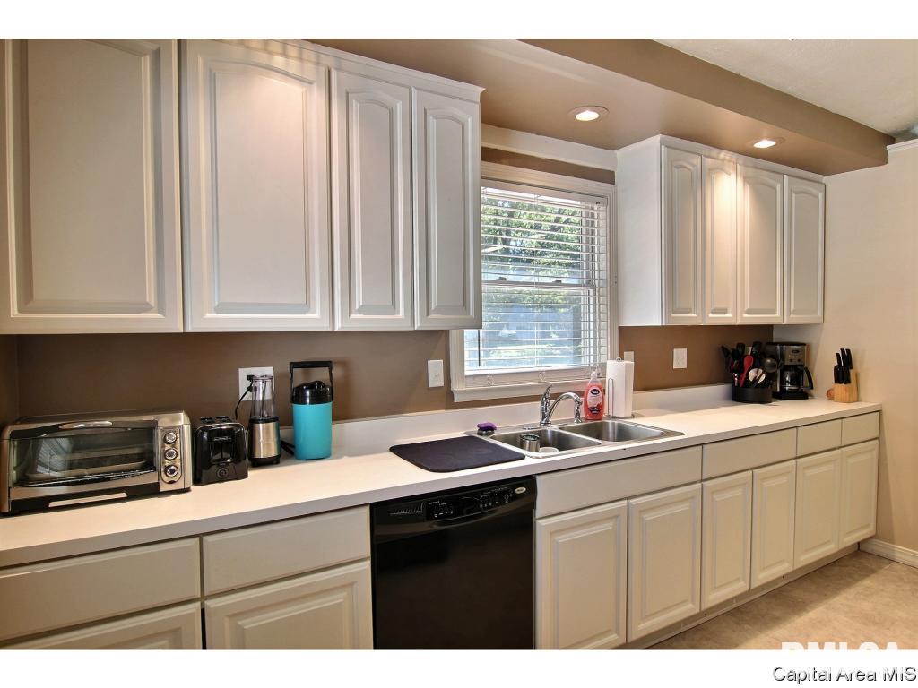 3109 Piper Road Springfield, IL 62707 - Photo 8 of 27