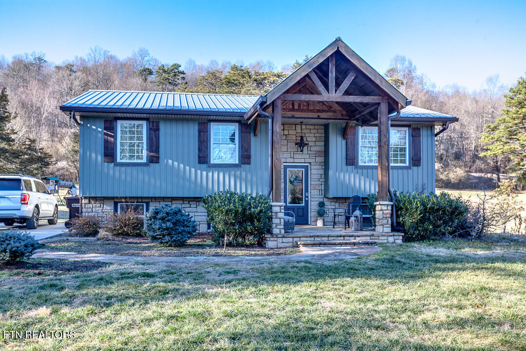 9526 Crisman Road Heiskell, TN 37754 - Photo 2 of 45 003250129-1-9526CrismanRdHeiskellTn-SCRE