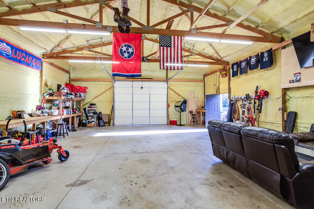 9526 Crisman Road Heiskell, TN 37754 - Photo 36 of 45 037250129-1-9526CrismanRdHeiskellTn-SCRE