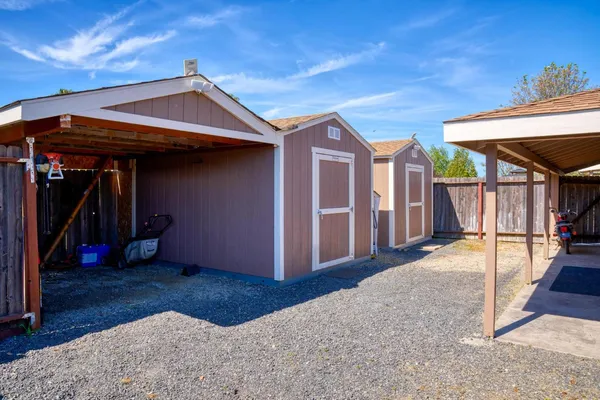 $1,825,000 | 15303 Orange Blossom Road, Oakdale, CA 95361