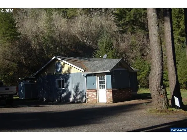 $412,000 | 20446 Abiqua Road Northeast, Scotts Mills, OR 97375