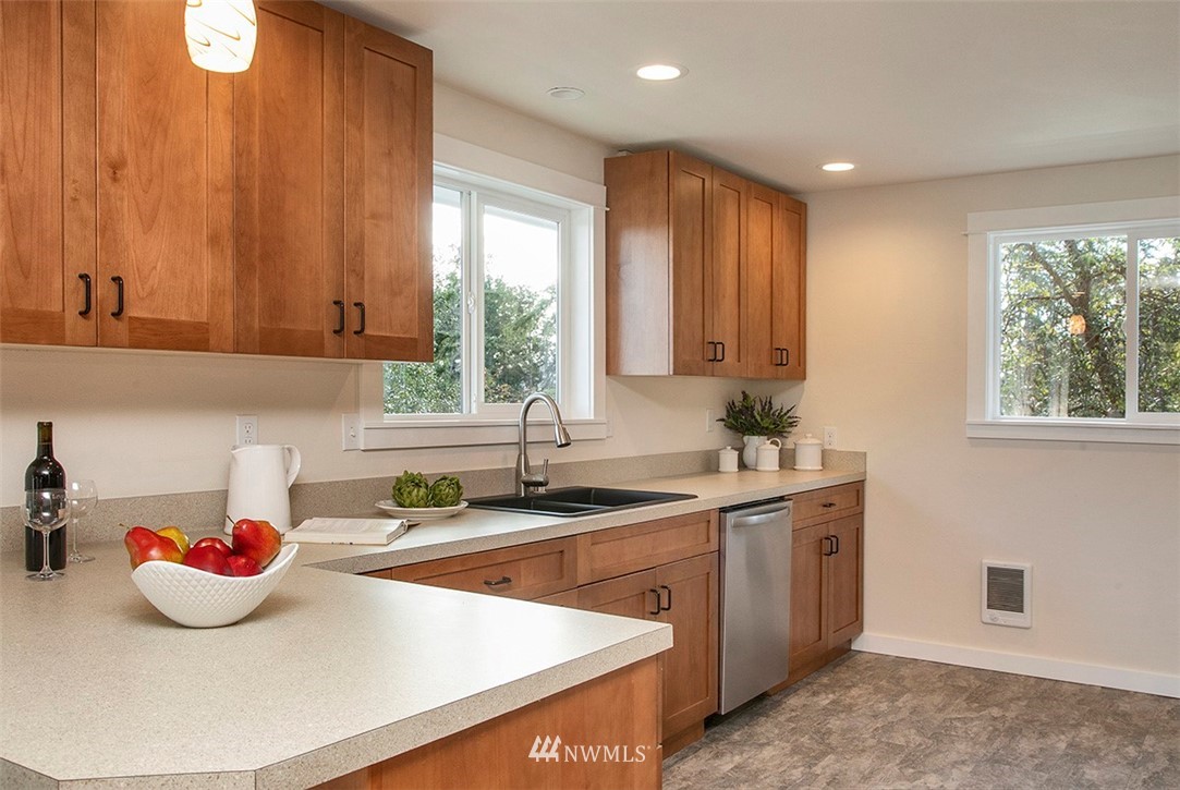 1360 East Bercot Road Freeland, WA 98249 - Photo 26 of 39 Gallery Image 26