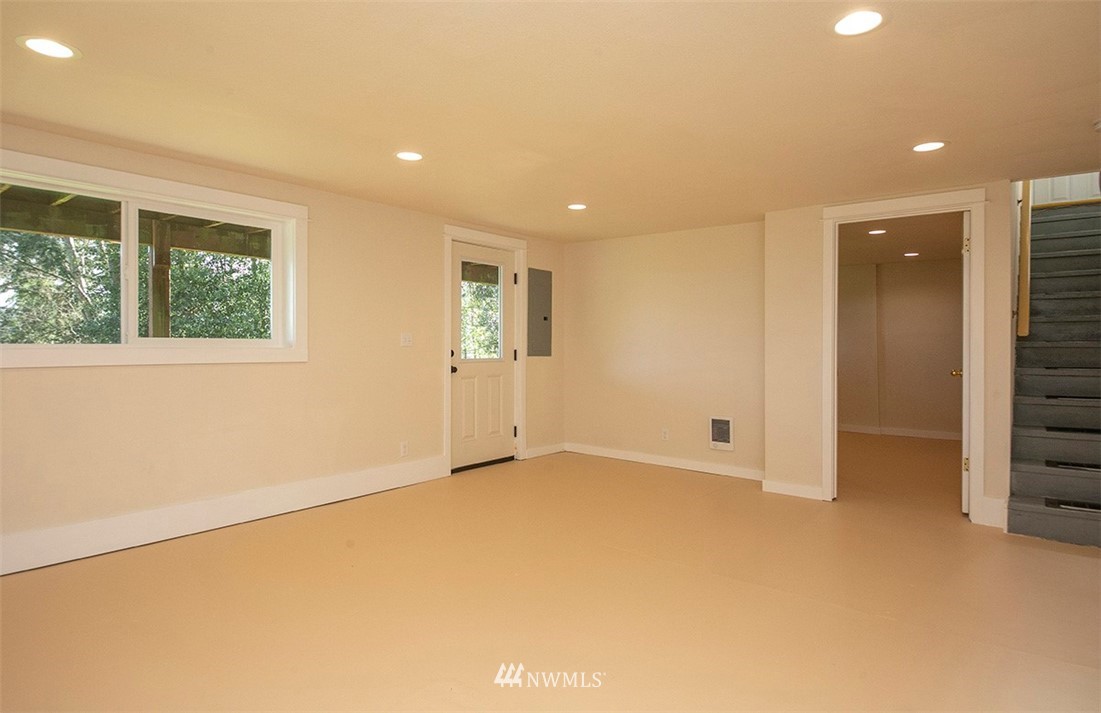 1360 East Bercot Road Freeland, WA 98249 - Photo 29 of 39 Gallery Image 29