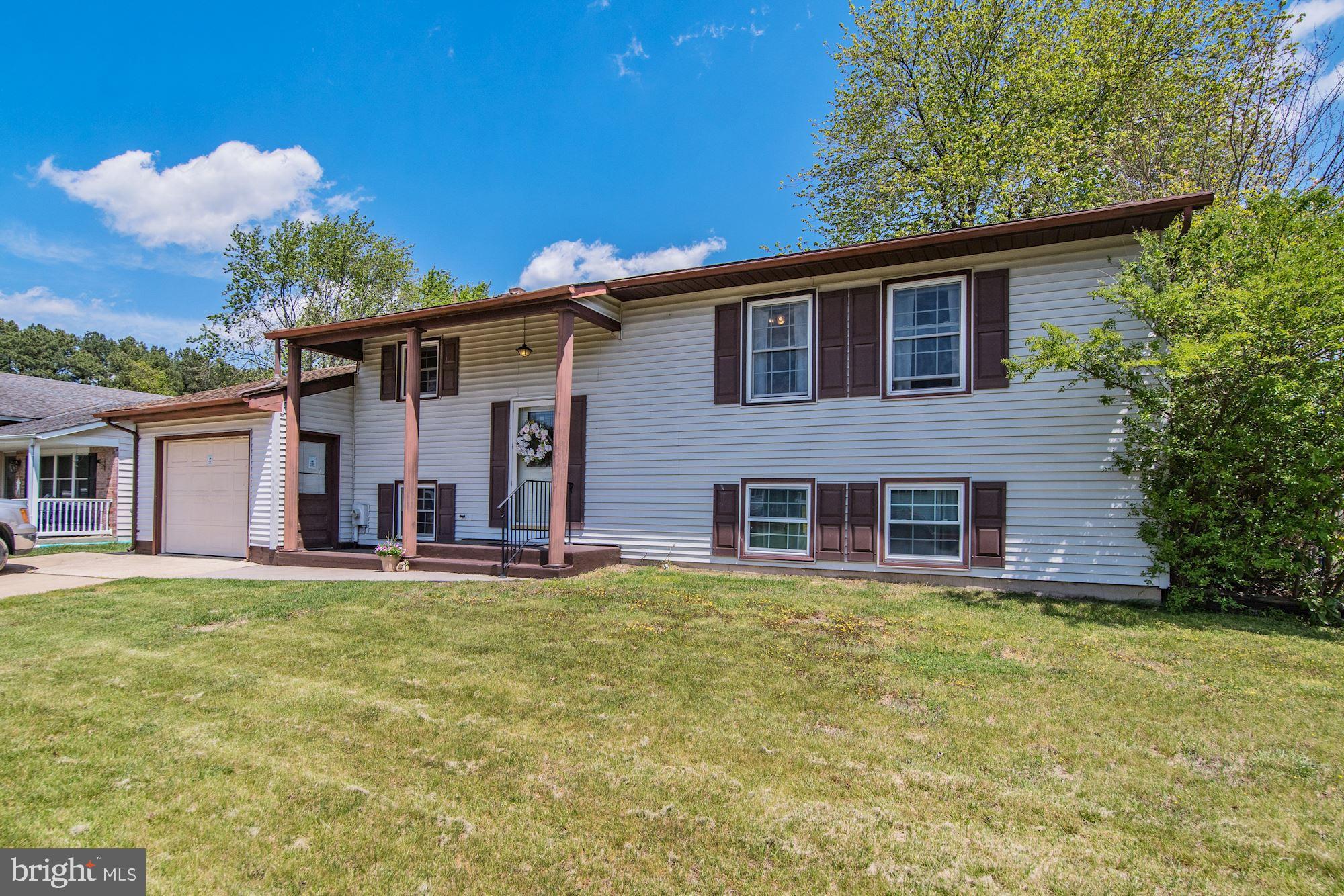 906 Linfield Road Newark, DE 19713 - Photo 2 of 28 Welcome Home!
