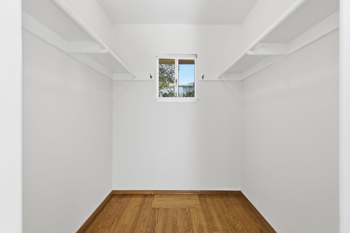 28 Willow Road Menlo Park, CA 94025 - Photo 14 of 35