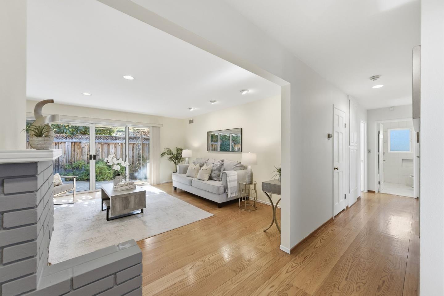 28 Willow Road Menlo Park, CA 94025 - Photo 15 of 35