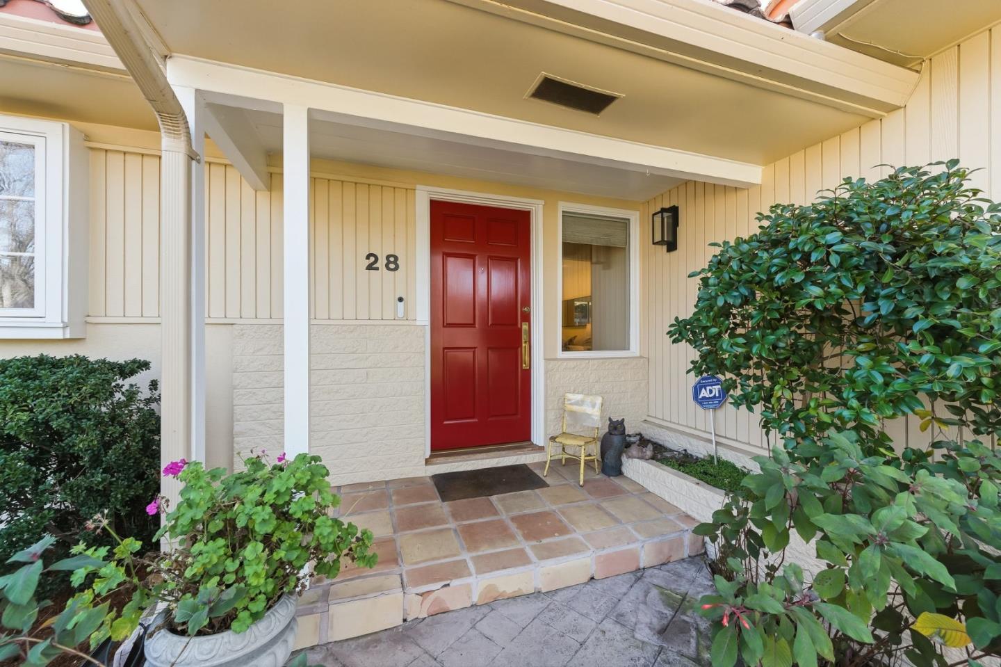 28 Willow Road Menlo Park, CA 94025 - Photo 5 of 35