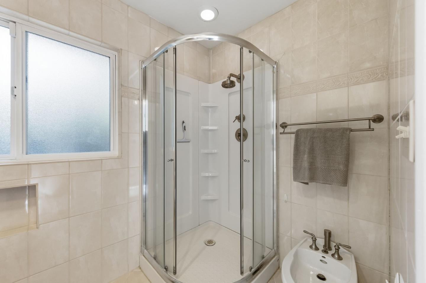 28 Willow Road Menlo Park, CA 94025 - Photo 7 of 35