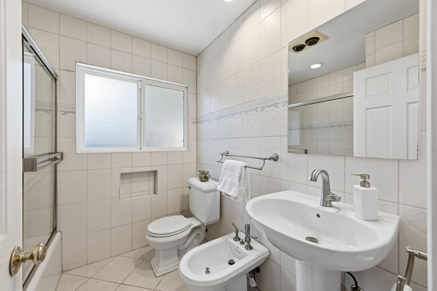 28 Willow Road Menlo Park, CA 94025 - Photo 10 of 35