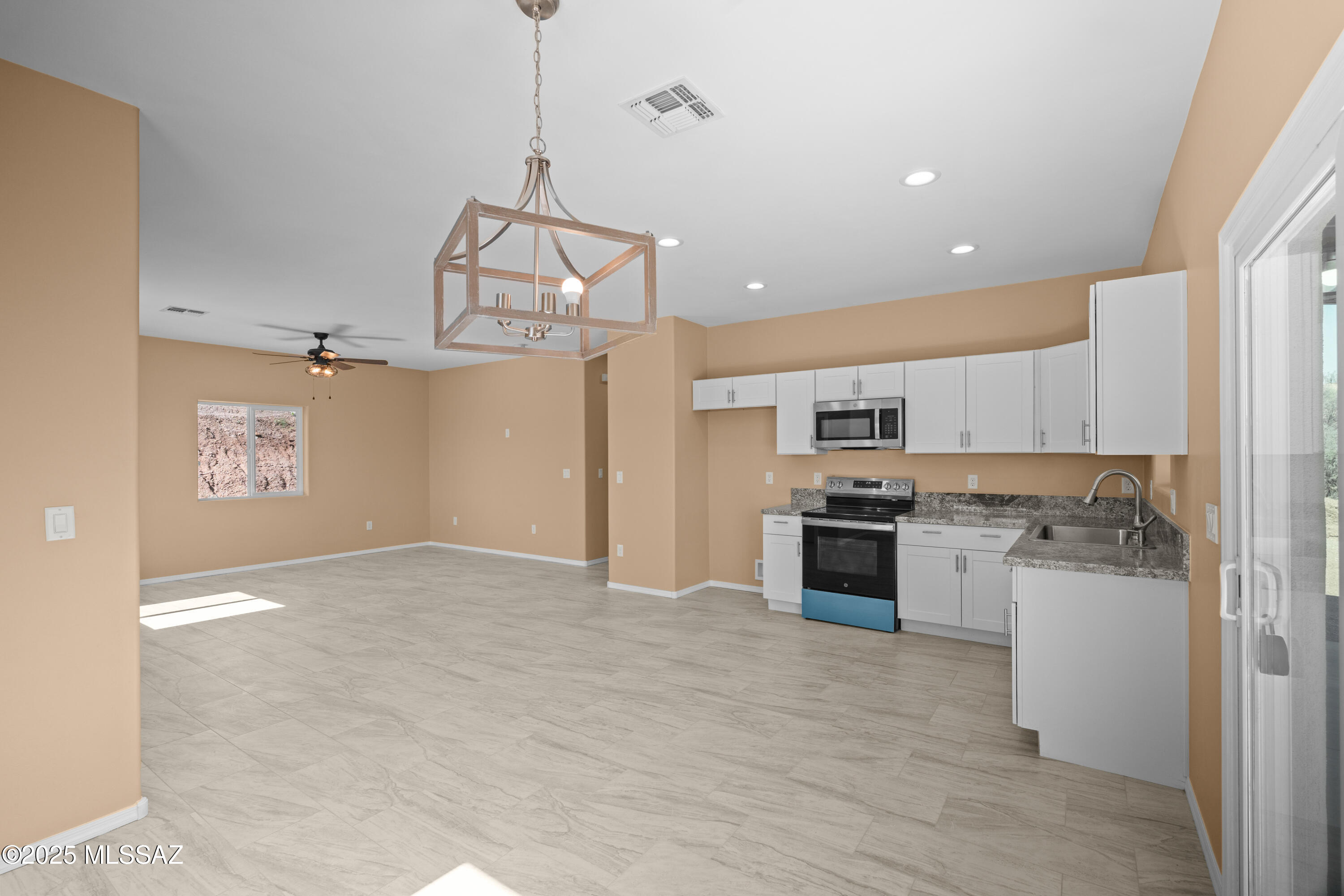1217 Circulo Yerba Buena Rio Rico, AZ 85648 - Photo 12 of 29