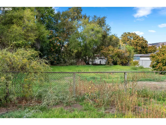 $225,000 | 921 Verdant Street, The Dalles, OR 97058