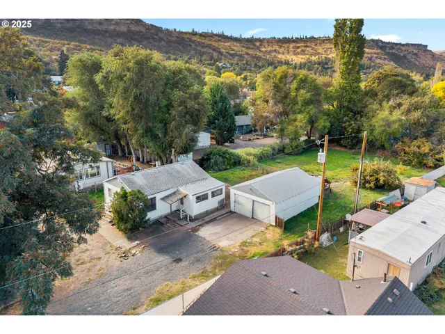 $225,000 | 921 Verdant Street, The Dalles, OR 97058