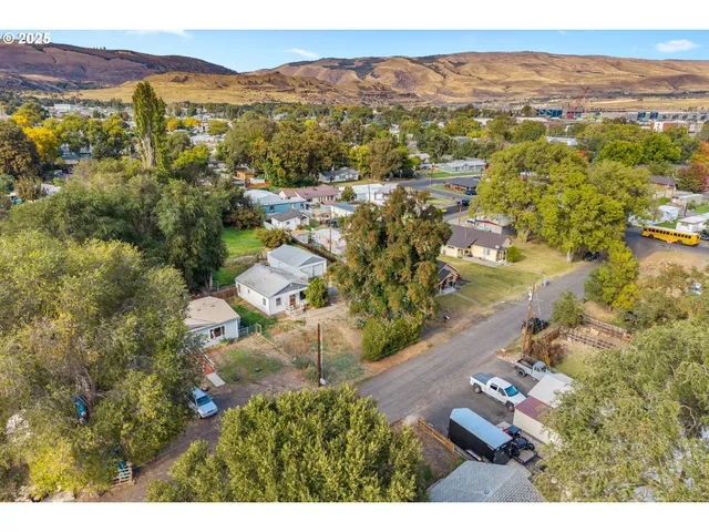 $225,000 | 921 Verdant Street, The Dalles, OR 97058