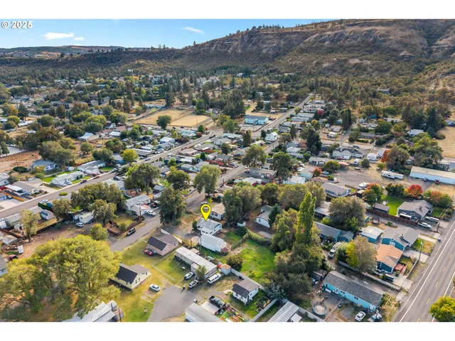 $225,000 | 921 Verdant Street, The Dalles, OR 97058