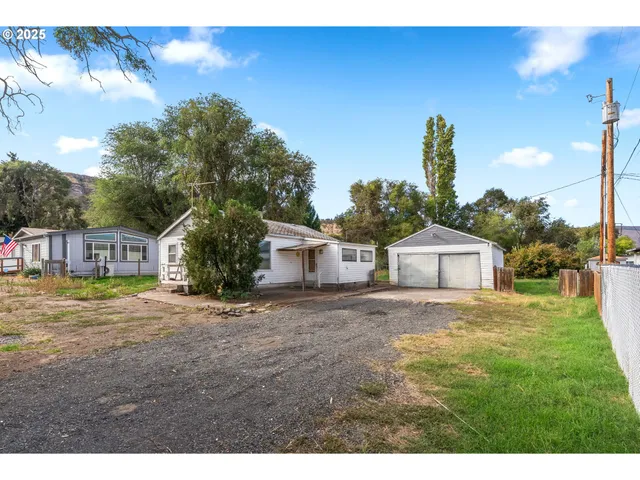 $225,000 | 921 Verdant Street, The Dalles, OR 97058