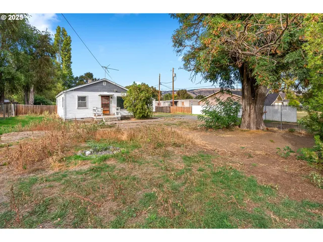 $225,000 | 921 Verdant Street, The Dalles, OR 97058