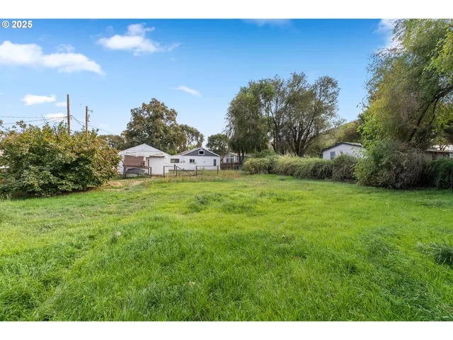 $225,000 | 921 Verdant Street, The Dalles, OR 97058