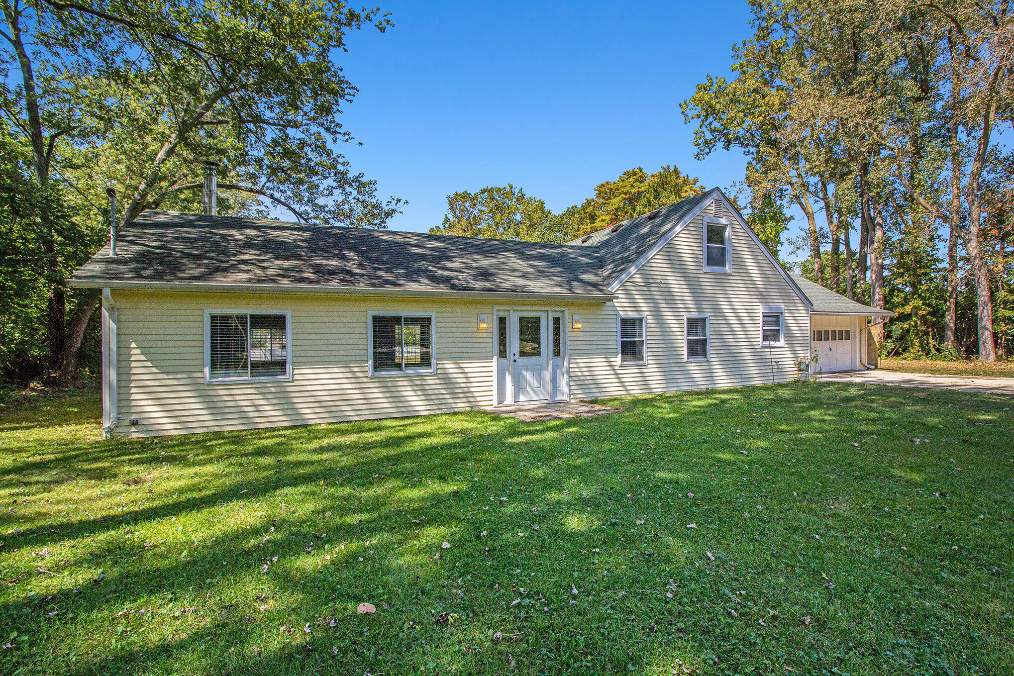 3189 Comboni Way Monroe, MI 48162 - Photo 3 of 30 003__mg_0878_292