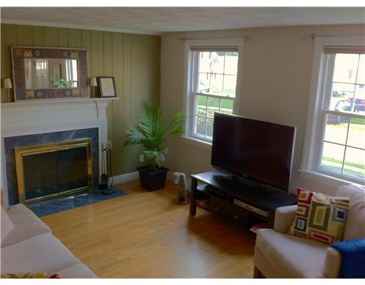 100 Bryant Road Cranston, RI 02910 - Photo 3 of 12 Living Room.
