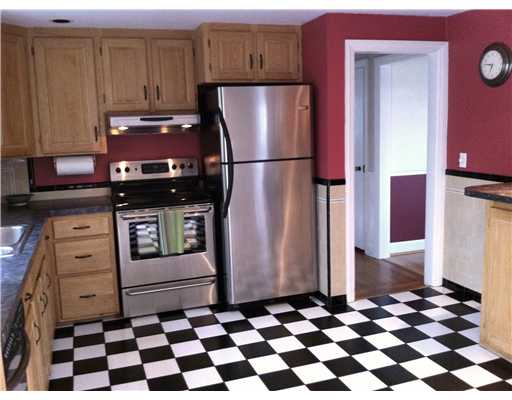 100 Bryant Road Cranston, RI 02910 - Photo 5 of 12 Kitchen.