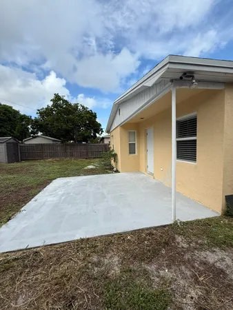 $2,700 | 1405 North J Terrace, Lake Worth Beach, FL 33460