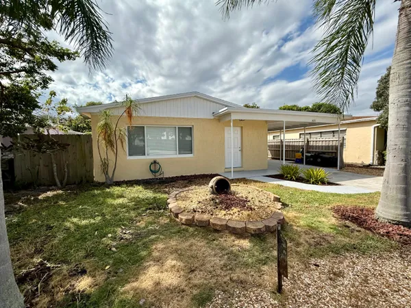 $2,700 | 1405 North J Terrace, Lake Worth Beach, FL 33460