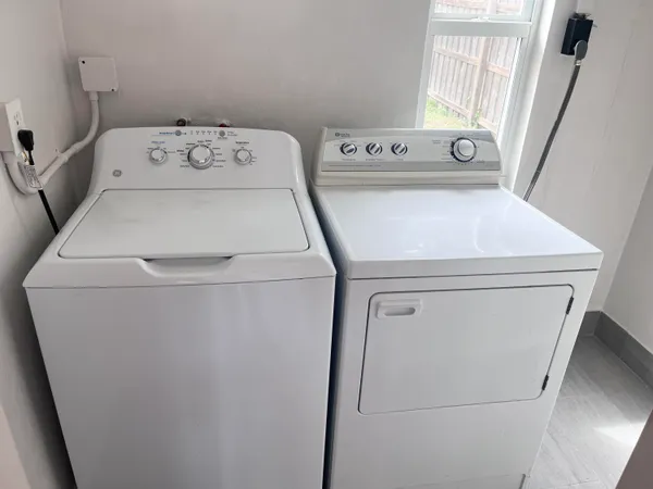 $2,700 | 1405 North J Terrace, Lake Worth Beach, FL 33460