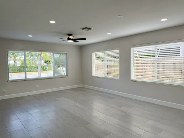 $2,700 | 1405 North J Terrace, Lake Worth Beach, FL 33460