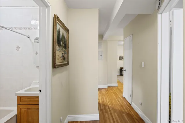 $479,000 | 120 Morris Avenue, Unit B5, Rockville Centre, NY 11570