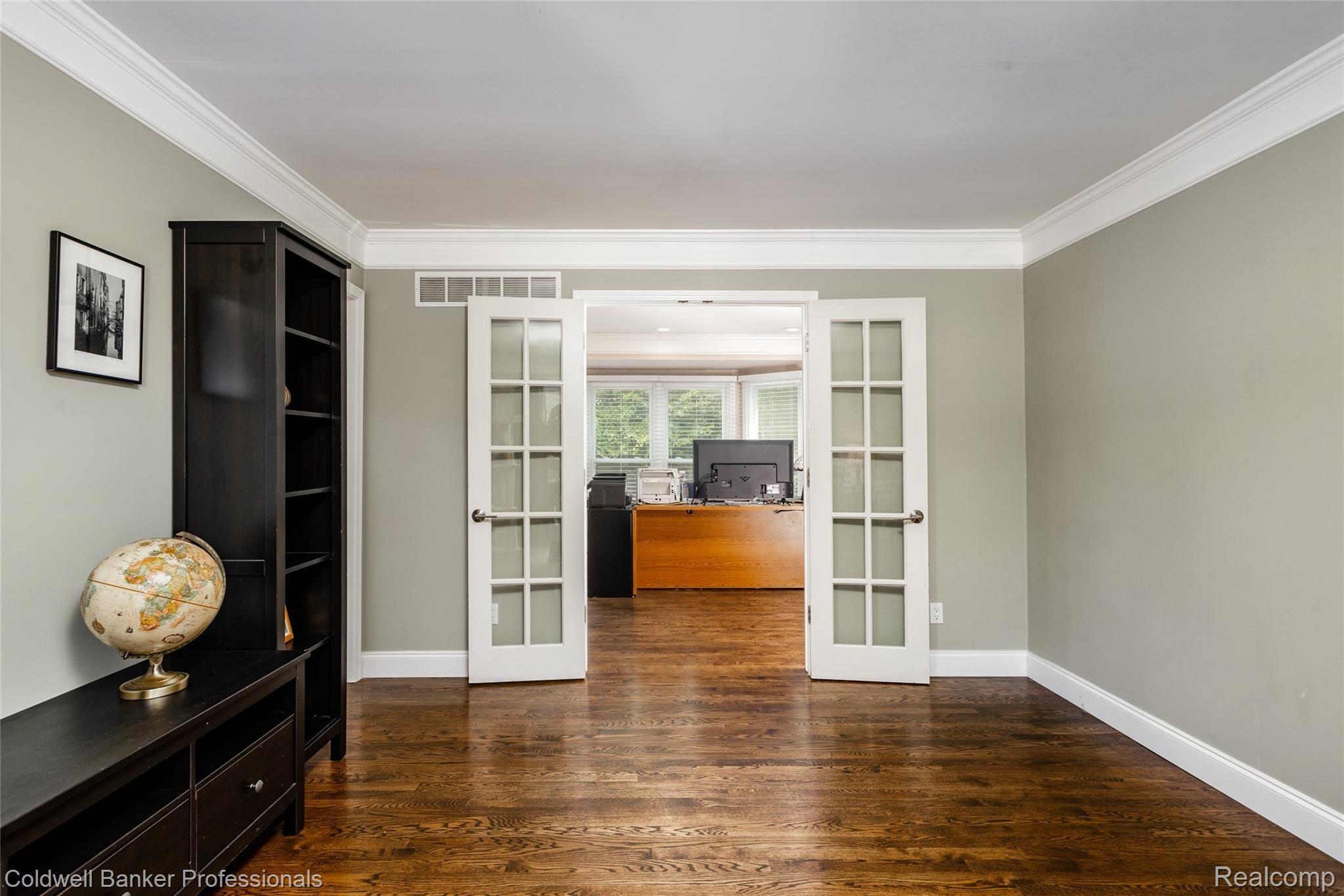 538 Sandalwood Road Canton, MI 48188 - Photo 18 of 49 Hardwood Floors