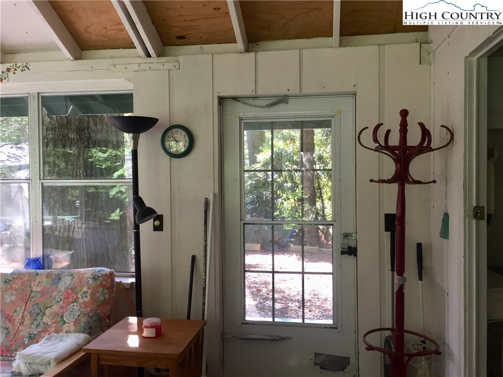 376 Windridge Road Newland, NC 28657 - Photo 5 of 30 Gallery Image 5