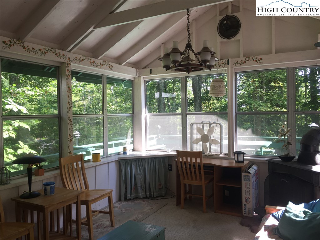 376 Windridge Road Newland, NC 28657 - Photo 6 of 30 Gallery Image 6