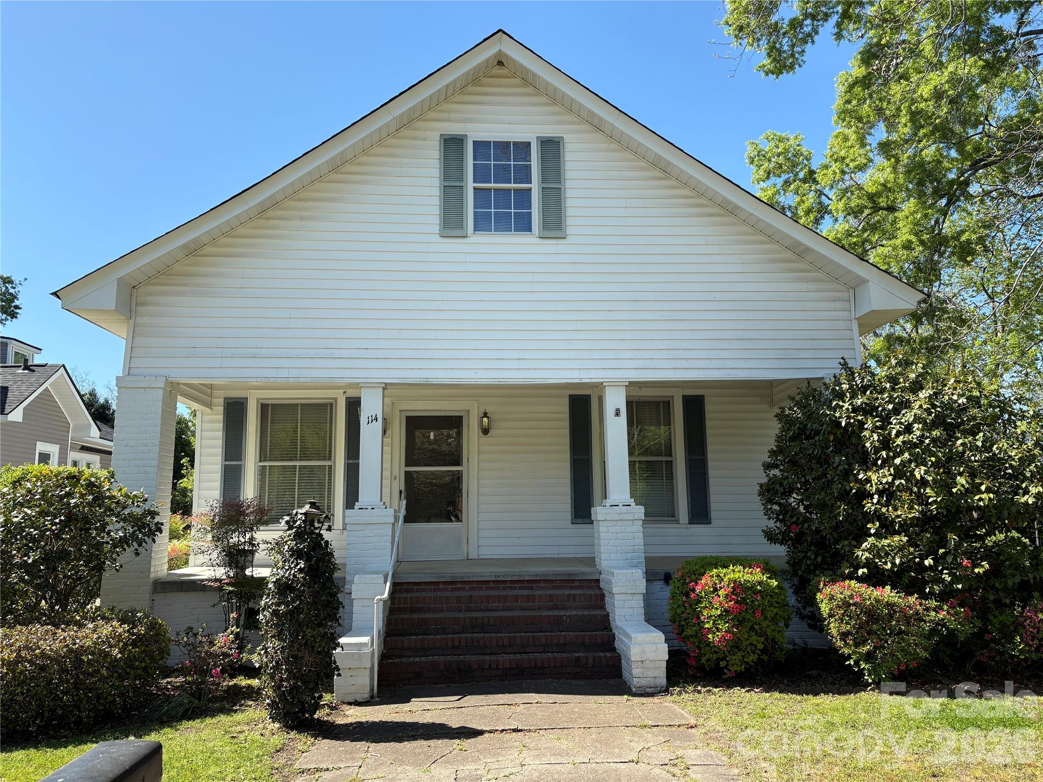 114 Hampton Street Chester, SC 29706 - Photo 2 of 30
