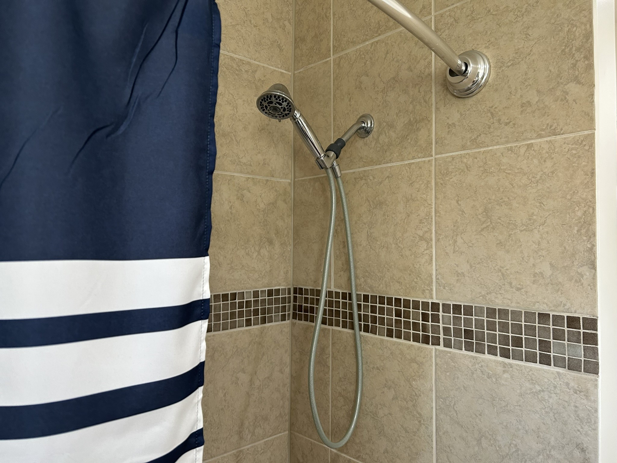 25414 Cottage Hill Lane Spring, TX 77373 - Photo 25 of 50 Beautiful tile with a steel tub.