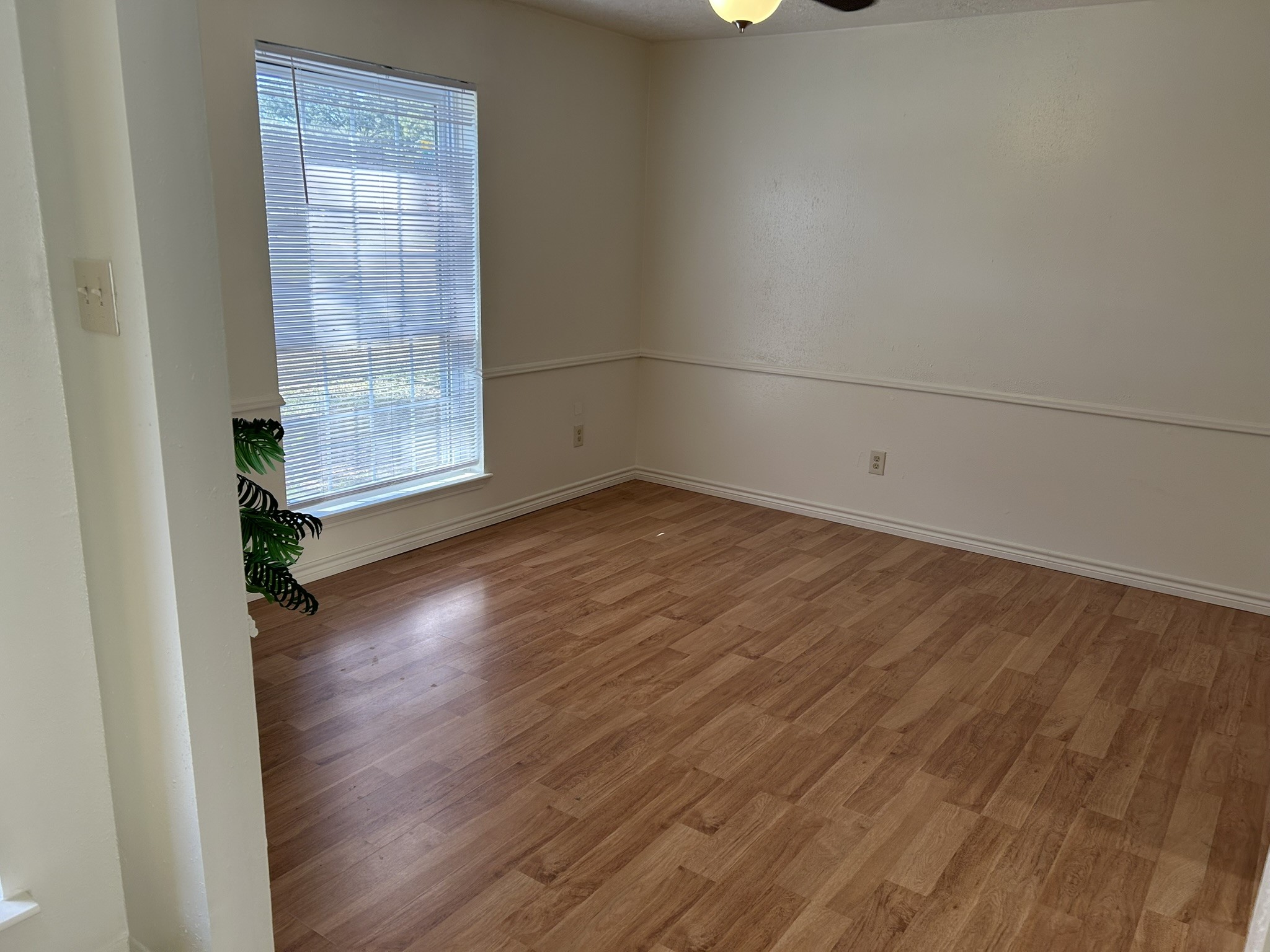 25414 Cottage Hill Lane Spring, TX 77373 - Photo 8 of 50 Dining room or a study, or a 4th bedroom.